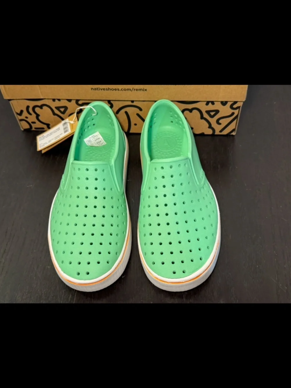 Native Miles Shoes Candy Green/City Orange/Shell White Big Kids US J4/EU 36